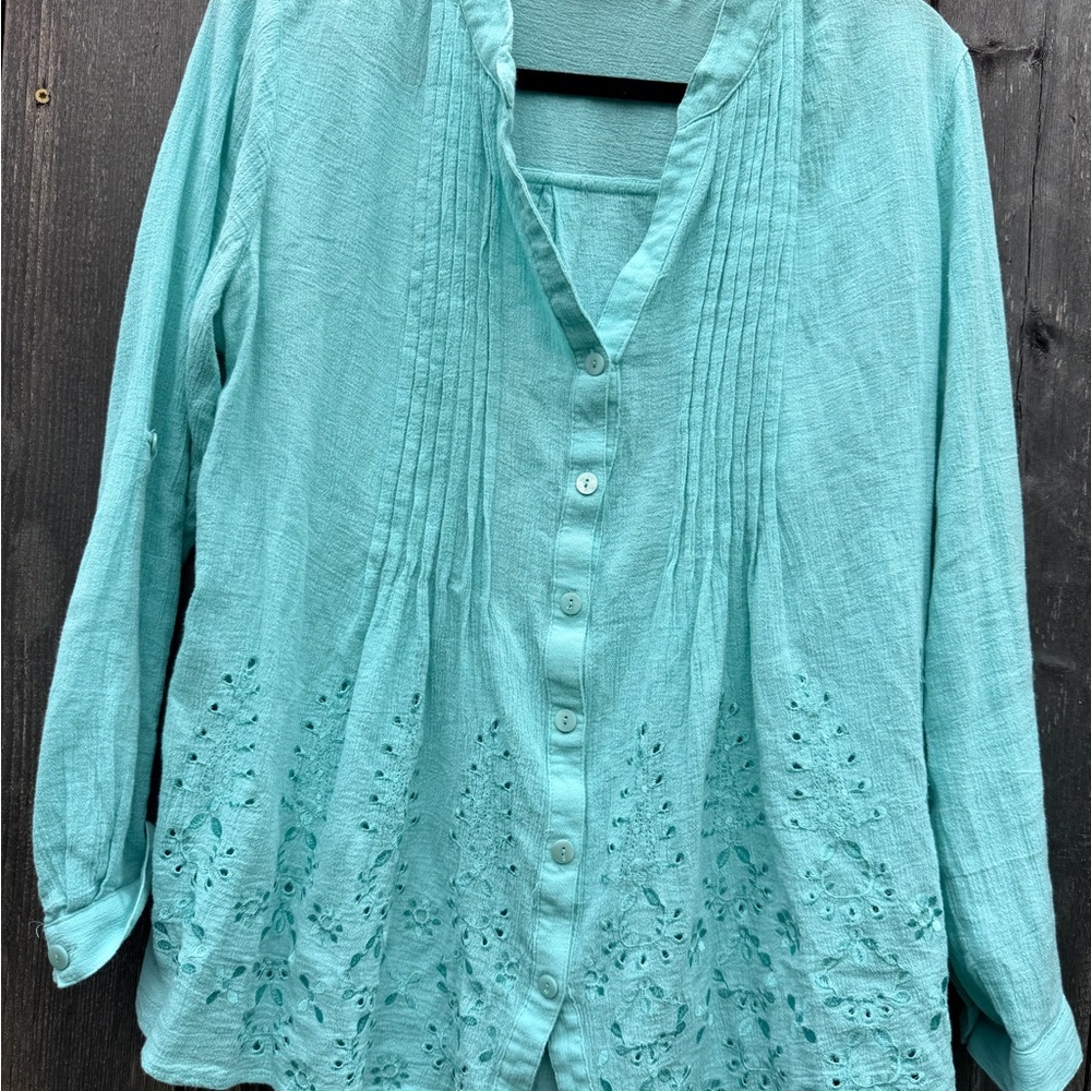 Soft Surroundings Aqua Eyelet Embroidered Cotton Button Front Blouse M - Picture 2 of 6